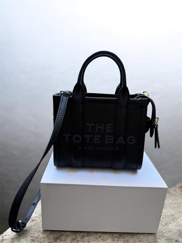 Authentic marc jacobs - authentic,
