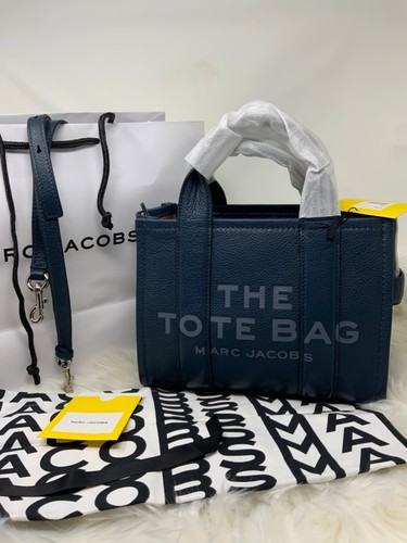 Marc jacobs small tote - marc,