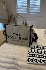 Marc Jacobs Women's Medium