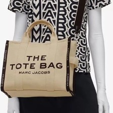 MARC JACOBS The Medium