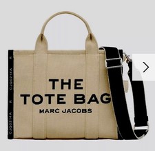 MARC JACOBS The Medium